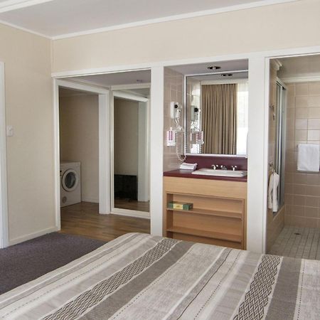 Redhill Cooma Motor Inn Bagian luar foto
