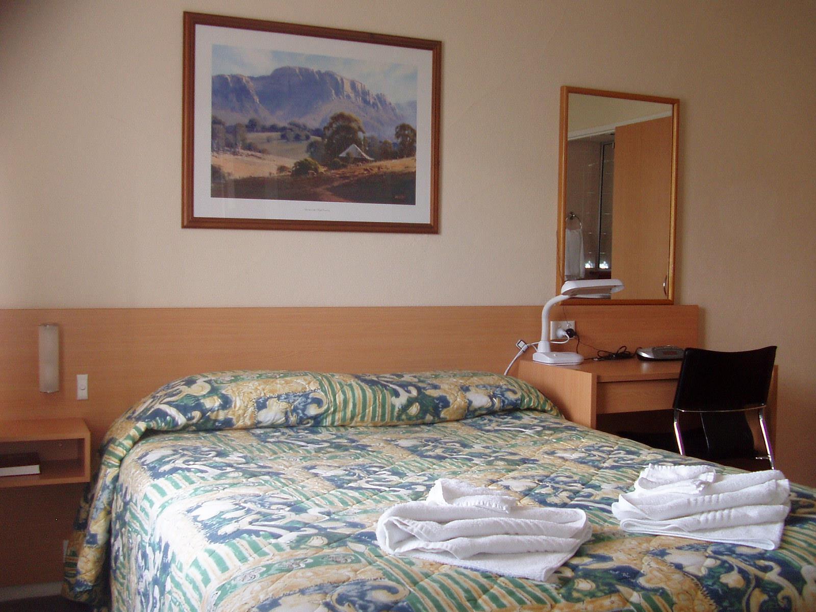 Redhill Cooma Motor Inn Bagian luar foto